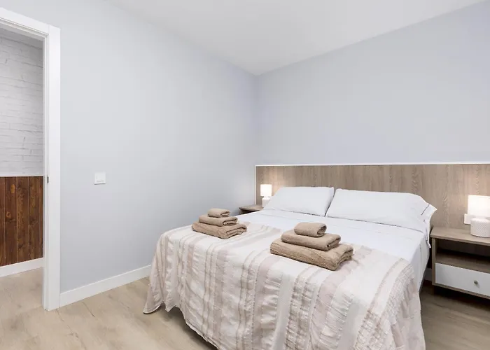 Home2book In With Pool Terrace *