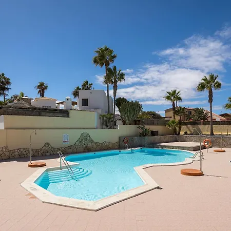 Apartment Home2book In With Pool Terrace *