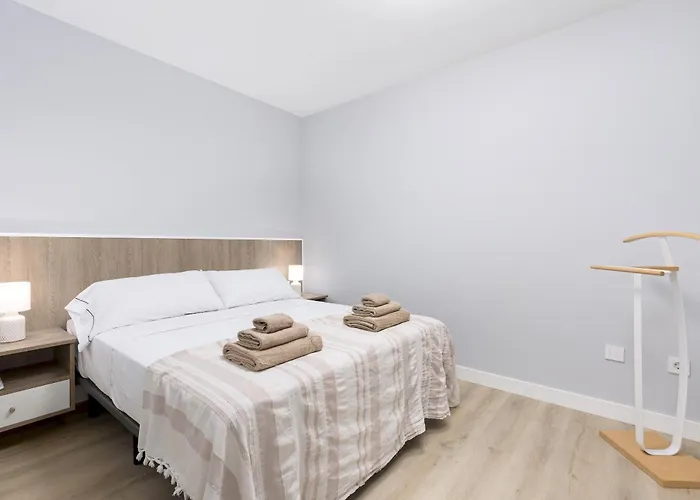 Home2book In With Pool Terrace *